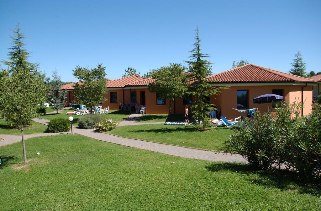 Camping Bella Italia ペスキエーラ・デル・ガルダ エクステリア 写真