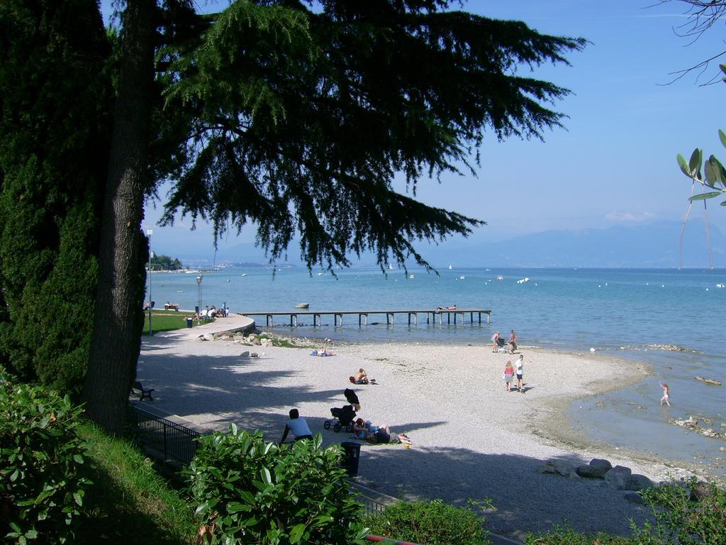 Camping Bella Italia ペスキエーラ・デル・ガルダ エクステリア 写真