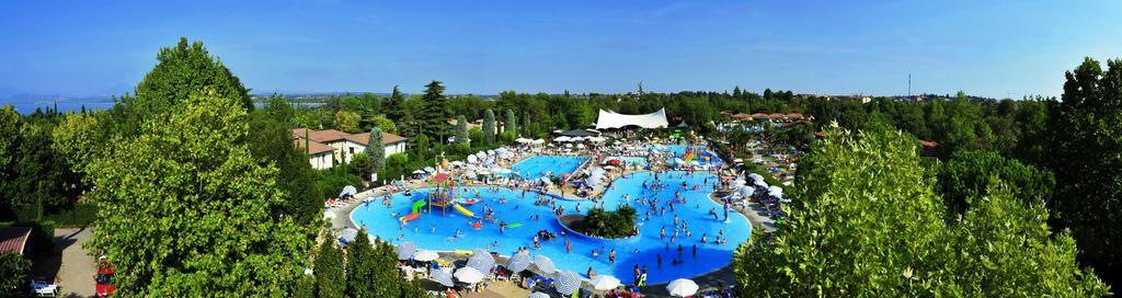 Camping Bella Italia ペスキエーラ・デル・ガルダ エクステリア 写真