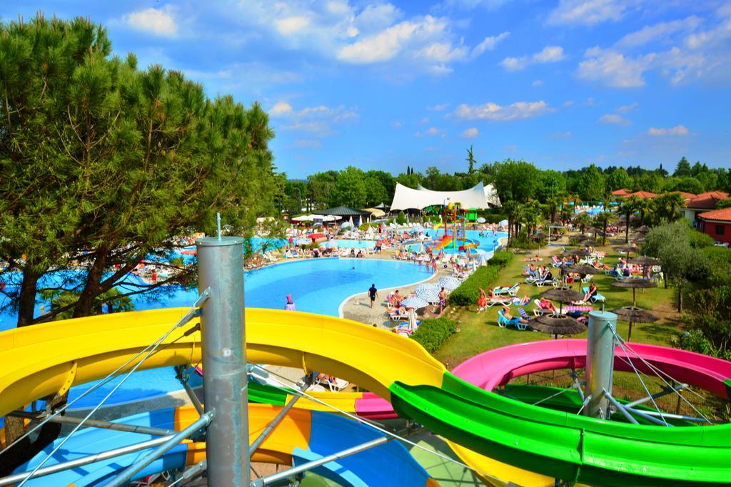 Camping Bella Italia ペスキエーラ・デル・ガルダ エクステリア 写真