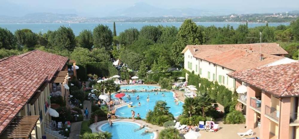 Camping Bella Italia ペスキエーラ・デル・ガルダ エクステリア 写真